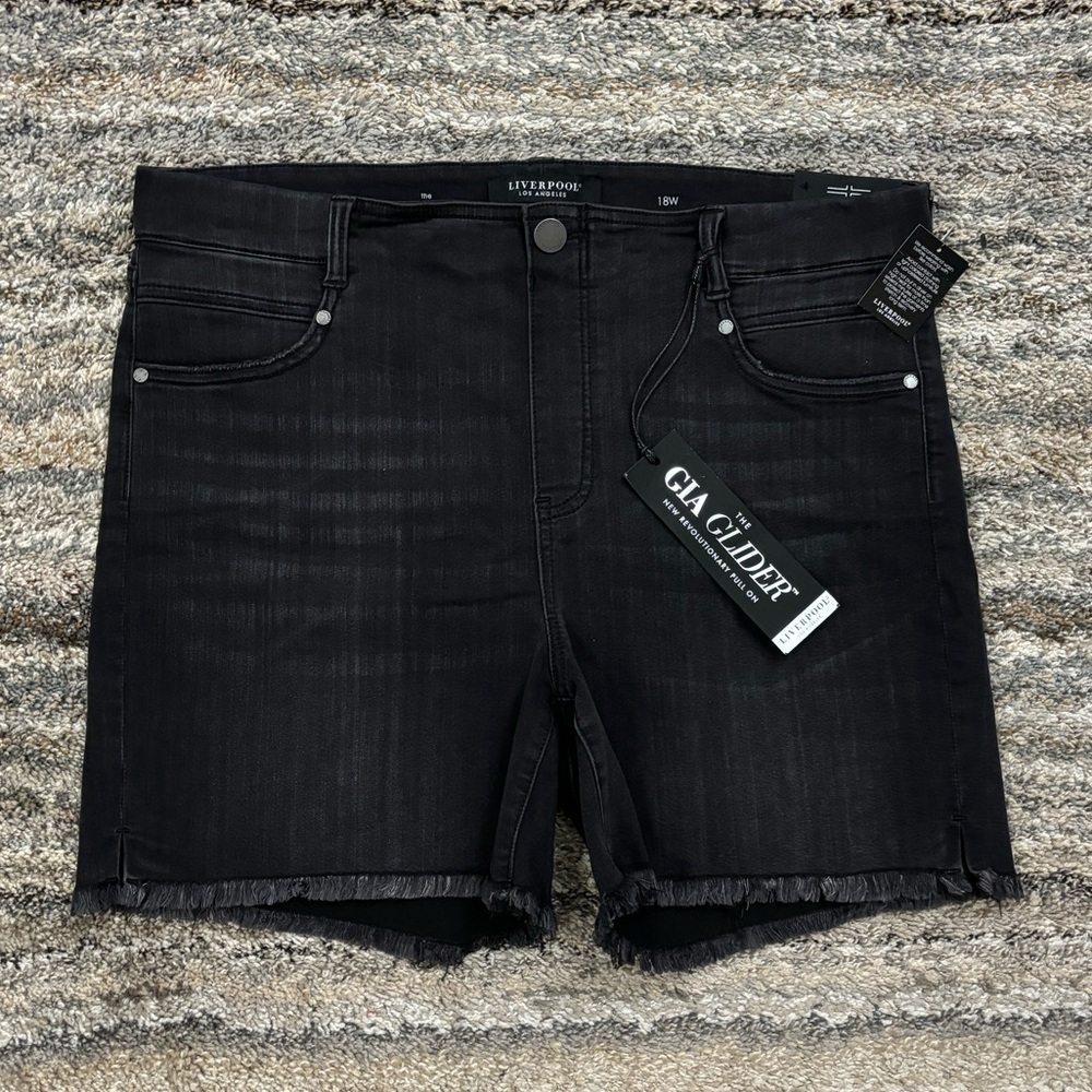 Liverpool Gia Glider Pull-On Shorts Sz 18W NWT | Liverpool Women Mini Shorts NEW